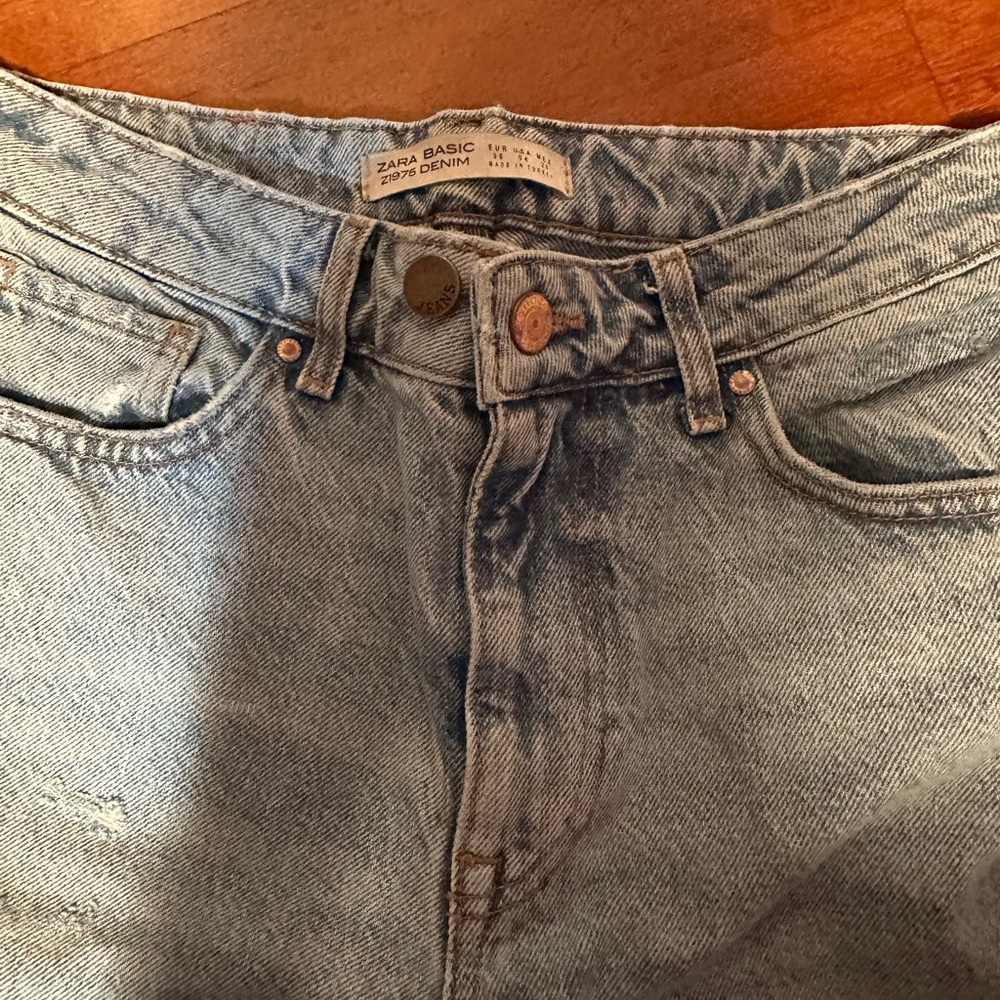 Zara Light-Washed Straight Leg Jeans